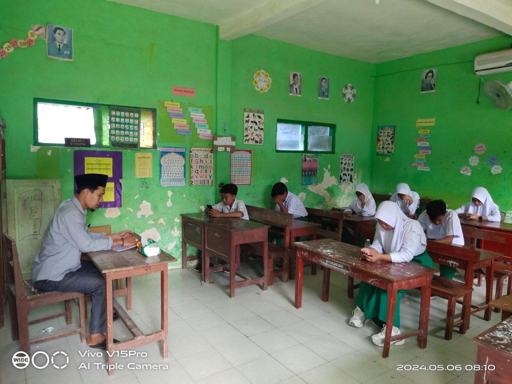 Mi Nuraniyah Sukses Melaksanakan Ujian Akhir Madrasah (AM) Hari Pertama: Suasana Terkendali dan Peserta Ujian Giat Menjalani Ujian