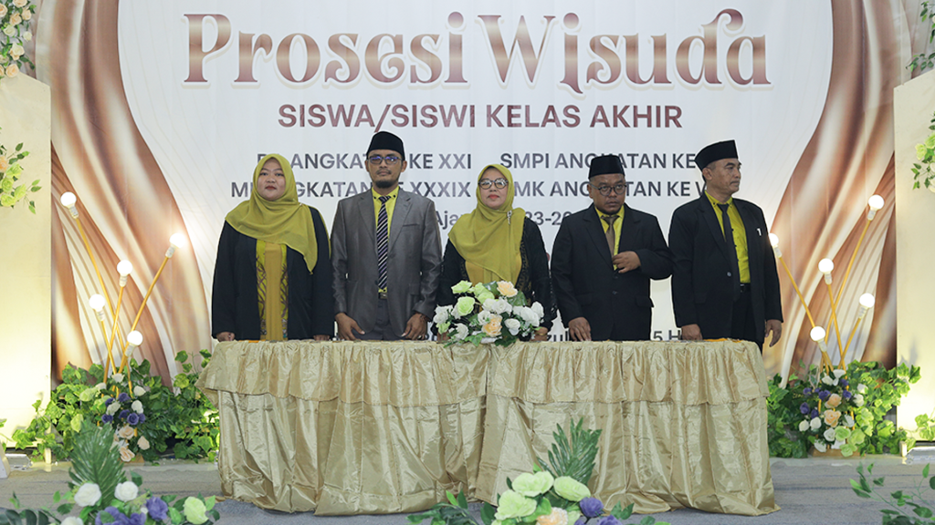 Prosesi Wisuda Acara Puncak Haflatul Ihtitam 2024 di