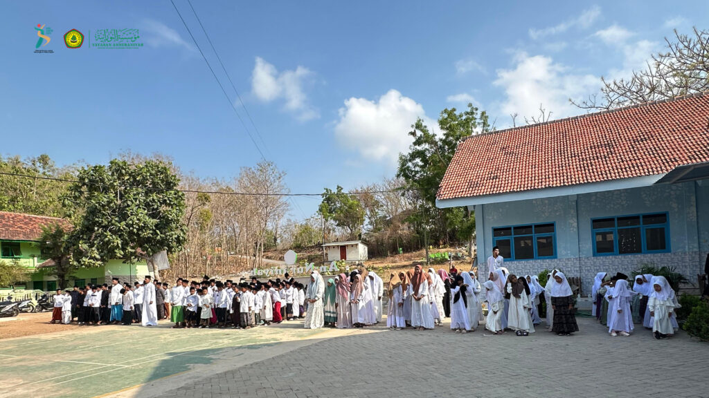Yayasan An-Nuraniyah Padike Gelar Upacara Hari Santri Nasional